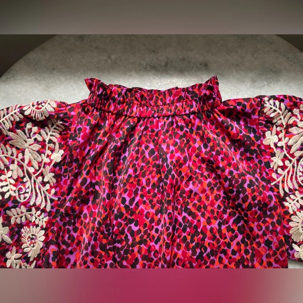 Anthropologie THML Embroidered Puff Sleeve Texture Top